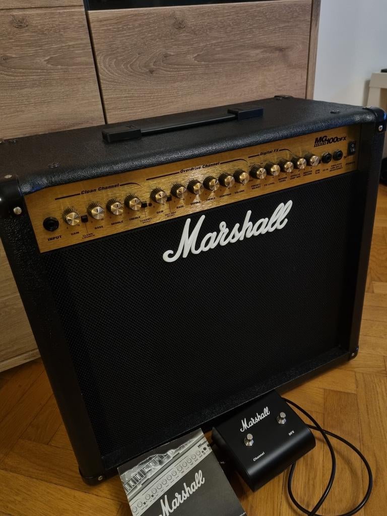 Marshall MG 100 Watt versterker, Muziek en Instrumenten, Versterkers | Bas en Gitaar, Gebruikt, Gitaar, 100 watt of meer, Ophalen