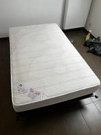 Proper bed met matras en dekbed, Huis en Inrichting, Slaapkamer | Bedden, Ophalen, Overige materialen, Zwart, Zo goed als nieuw