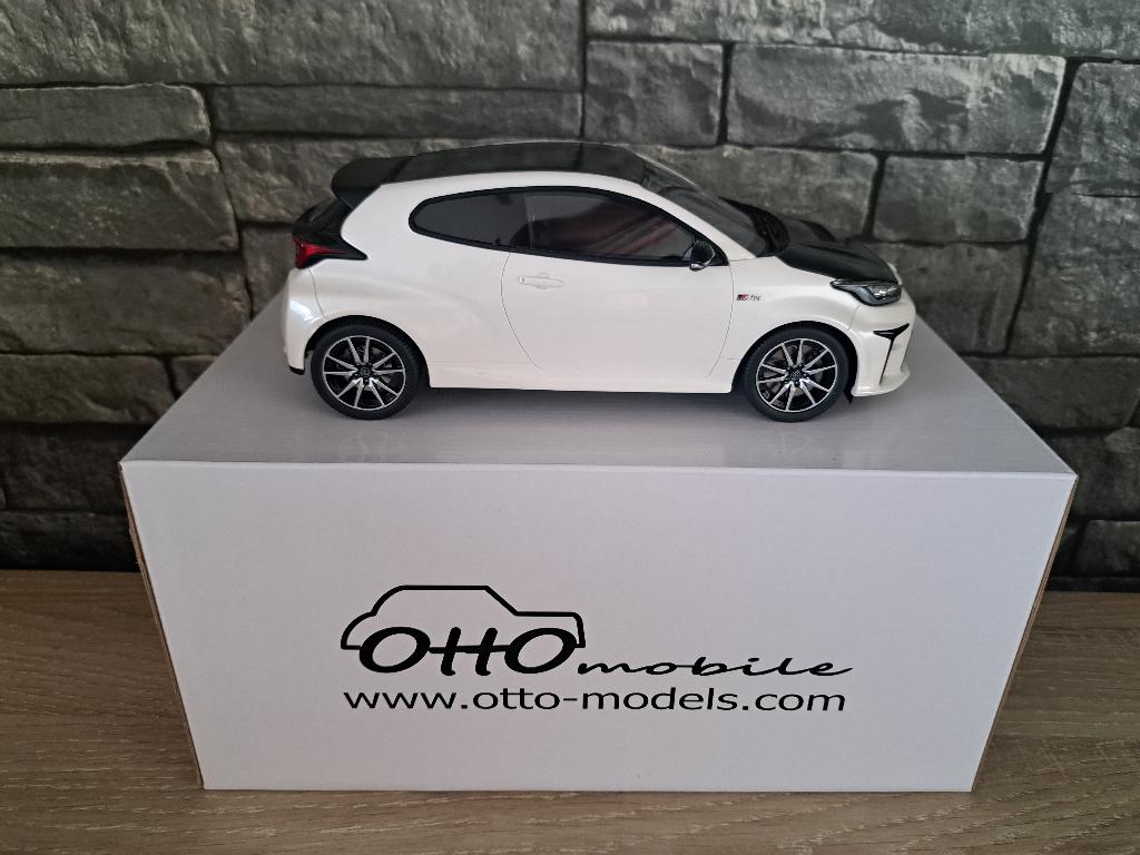 %%PROMOTION%% TOYOTA YARIS GR PACK RALLY 1:18ème, Hobby & Loisirs créatifs, Voitures miniatures | 1:18, Neuf, OttOMobile, Enlèvement ou Envoi