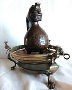 oud bronzen baardmanskruikje op plateau, Antiek en Kunst, Ophalen, Brons