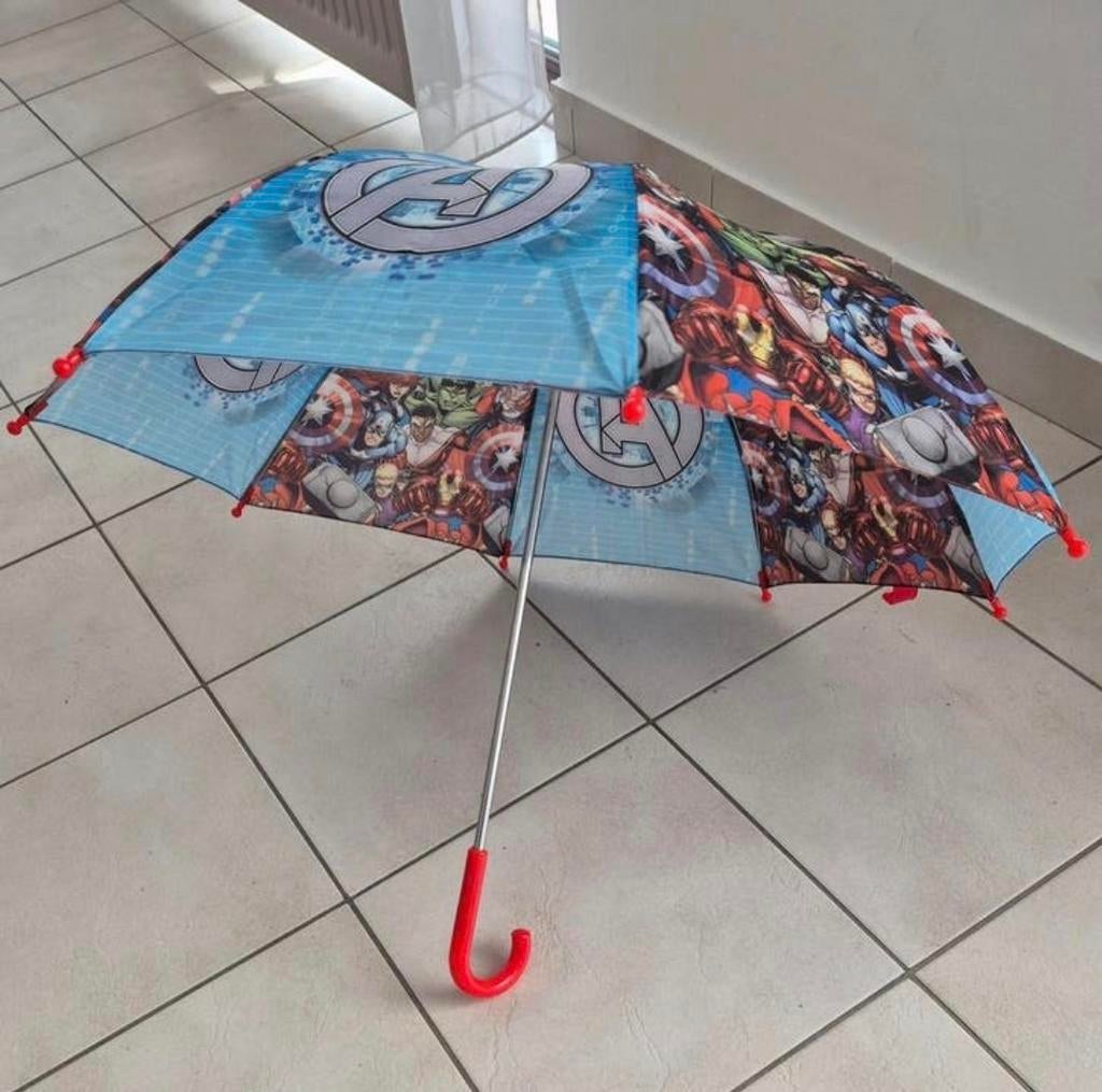 Parapluie avengers enfant NEUF., Enlèvement