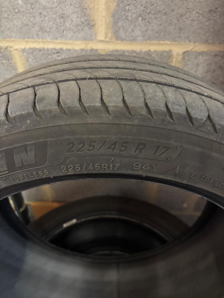 Pneus été 225/45 R17, Auto-onderdelen, Banden en Velgen, Ophalen, Gebruikt, 17 inch, Band(en)