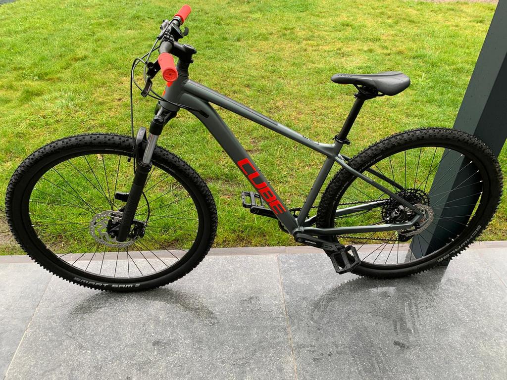 VTT Cube Analog Flashgrey/Red 2022 – Taille M, Enlèvement, Comme neuf