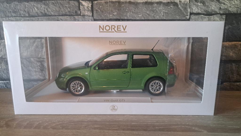 VW Volkswagen golf 4 GTI 1/18éme, Auto, Norev, Ophalen of Verzenden, Norev