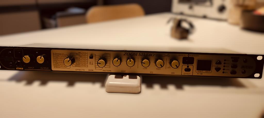ZOOM STUDIO 1204 - Processeur multi-effets, TV, Hi-fi & Vidéo, Convertisseurs, Comme neuf, Enlèvement ou Envoi