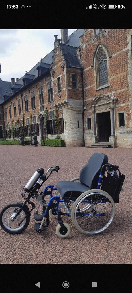 Unité d'attelage pour fauteuils roulants pliants, Enlèvement