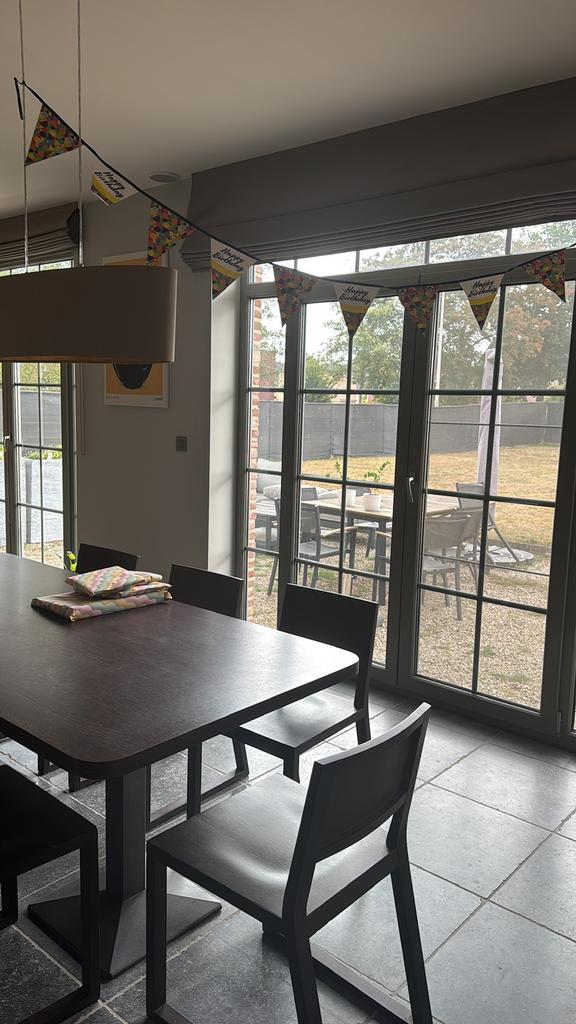 Tafelblad met 8 stoelen te koop, Huis en Inrichting, Ophalen, Zo goed als nieuw