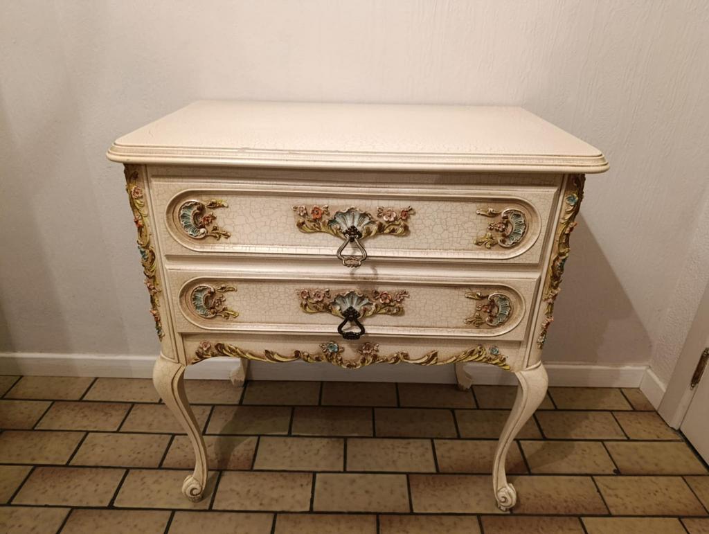 Antieke komode barokstijl, Ophalen