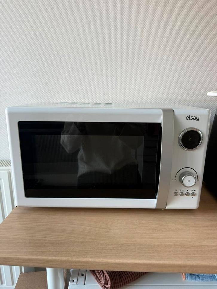 Four à micro-ondes Elsay 23Litres, Electroménager, Micro-ondes, Utilisé, À Poser, Four, Enlèvement