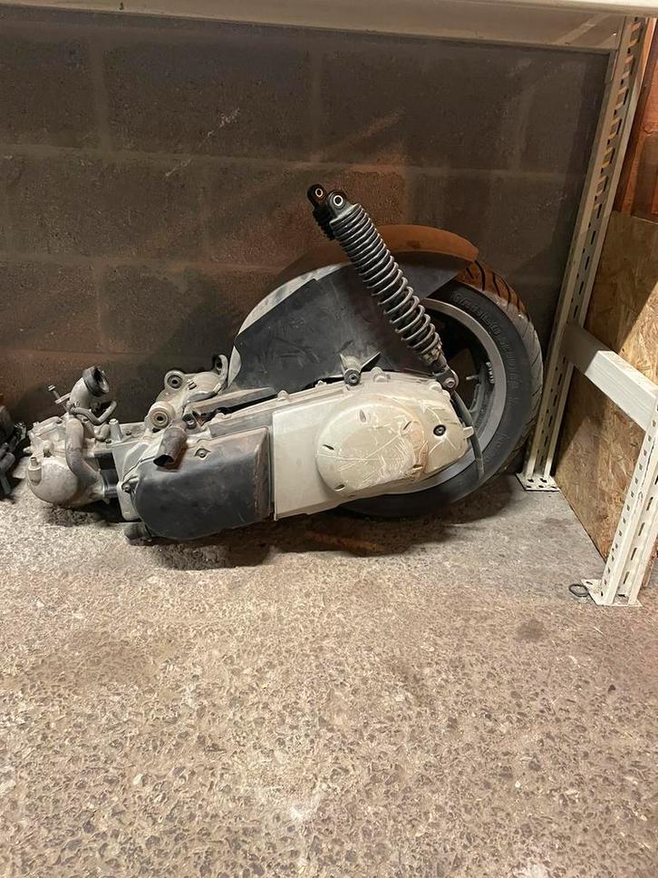 Piece scooter dirt quad, Vélos & Vélomoteurs, Pièces de cyclomoteur | Scooters, Comme neuf, Kymco, Bloc, Enlèvement