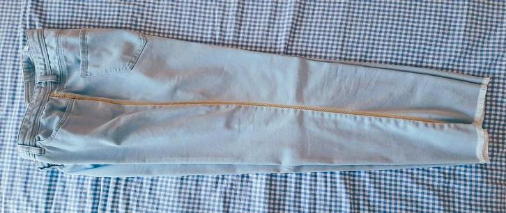 Te koop: Lichte spijkerbroek van "Amélie, Mayerline", 42., Kleding | Dames, Broeken en Pantalons, Zo goed als nieuw, Maat 42/44 (L)