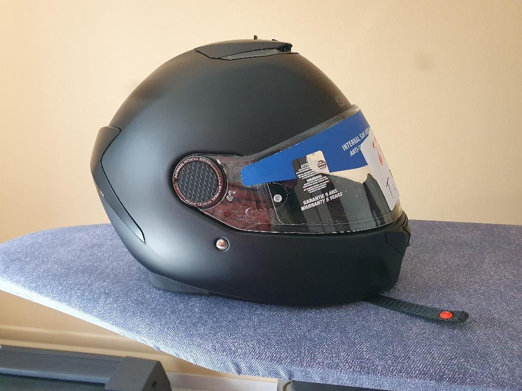 Casque intégral Marque SHARK  Spartan Blank Mat taille L, Motos, Vêtements | Casques de moto, Enlèvement, Neuf, sans ticket, L