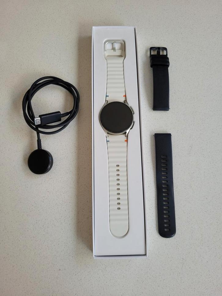 Galaxy watch 7, Bijoux, Sacs & Beauté, Montres connectées, Comme neuf, Android, Blanc, Distance, Bandage calorique, État, GPS