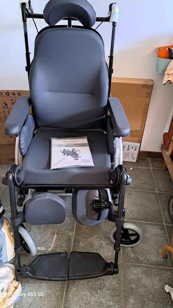 une chaise  roulante, Divers