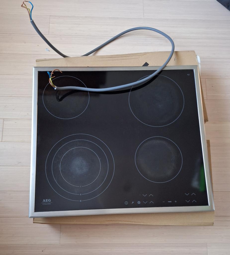 Taque de cuisson vitrocéramique 60cm, Electroménager, 4 zones de cuisson, Encastré, Enlèvement, Utilisé