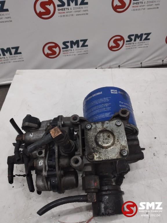 Occ sécheur d'air + soupape de commande de vide DA, Autos : Pièces & Accessoires, Pièces camion, DAF, Électronique et Câbles, Utilisé