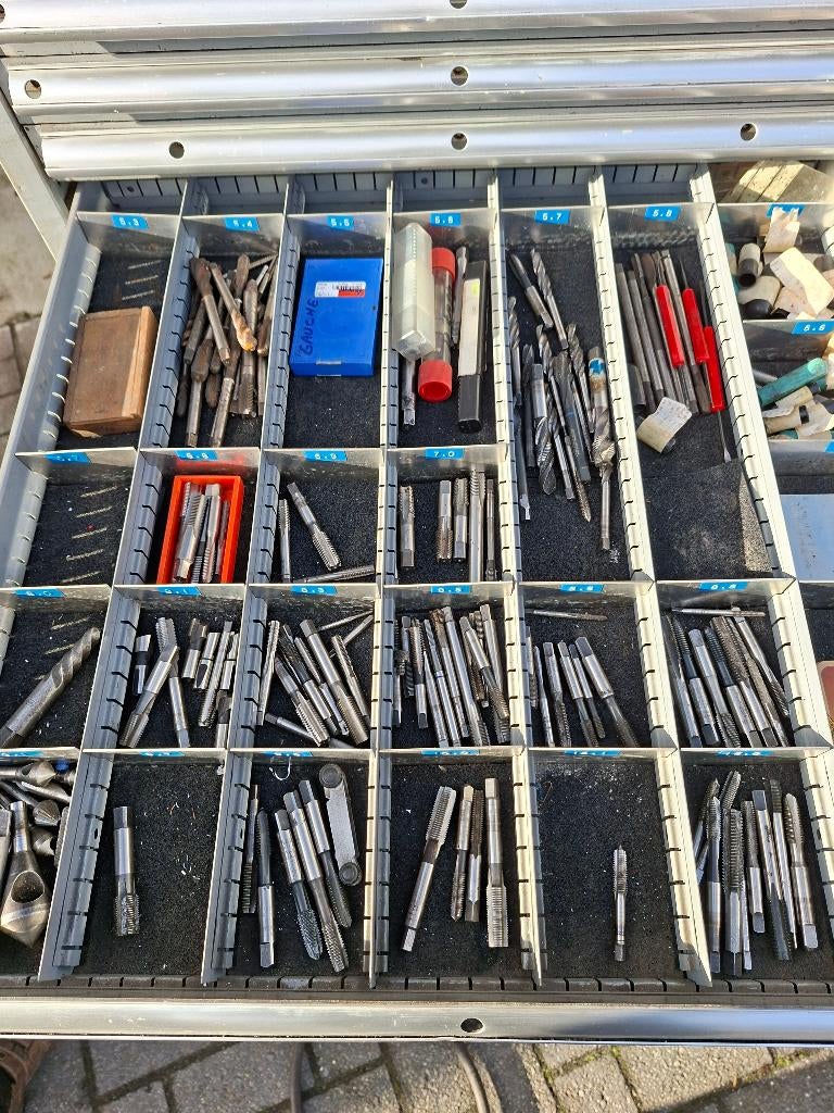 draadsnijtappen, Doe-het-zelf en Bouw, Gereedschap | Machine-onderdelen en Toebehoren, Ophalen, Gebruikt