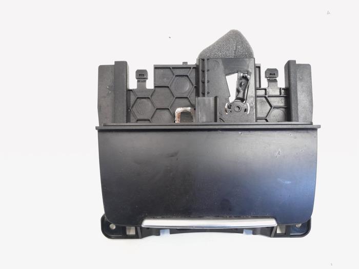 Cendrier avant d'un Audi A4, Autos : Pièces & Accessoires, Habitacle & Garnissage, Audi, Utilisé, 3 mois de garantie, Enlèvement ou Envoi