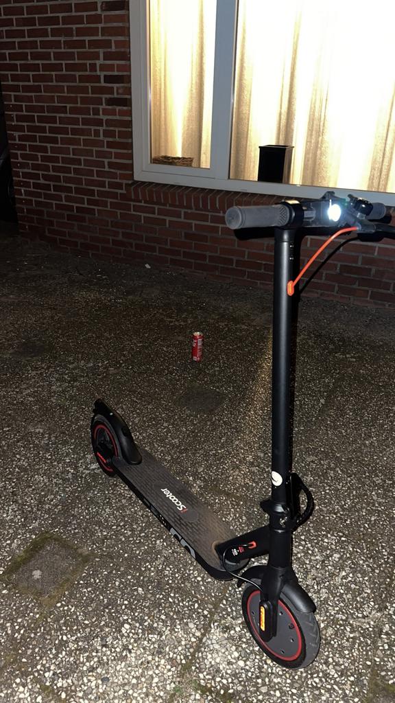 E step, Ophalen, Zo goed als nieuw, Elektrische step (E-scooter)