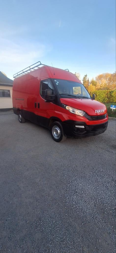Iveco Dailv  essence  bon état +inf 0488569442, Auto's, Bestelwagens en Lichte vracht, Overige merken, Automatische klimaatregeling