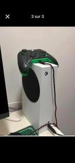 Xbox série S, avec deux Manette, Consoles de jeu & Jeux vidéo, Enlèvement, Utilisé