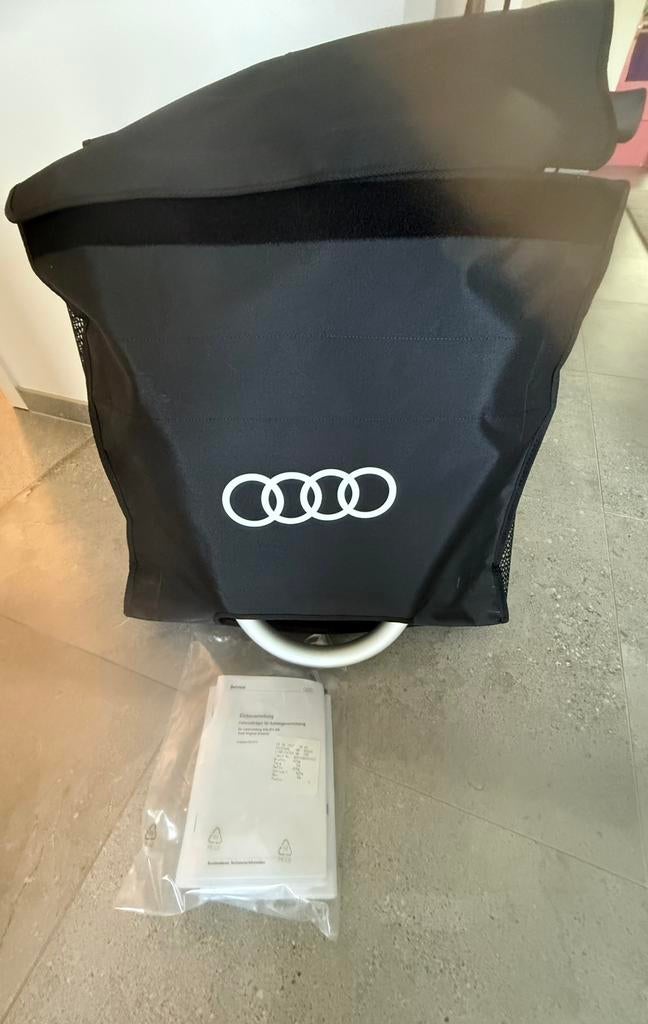 Audi gloednieuwe kantelbare fietsdrager voor trekhaak, Ophalen, Nieuw