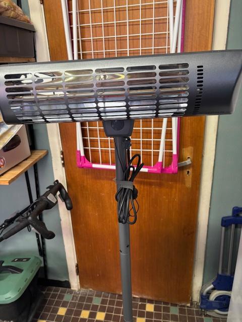 TERRAS STAANDER VERWARMER, Ophalen, Zo goed als nieuw, Elektrisch, Vloer