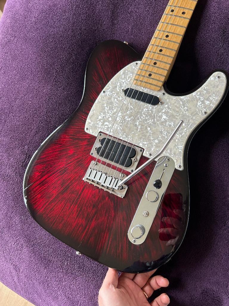 1990 Fender Telecaster Plus Deluxe Firestorm, Musique & Instruments, Instruments à corde | Guitares | Électriques, Utilisé, Solid body