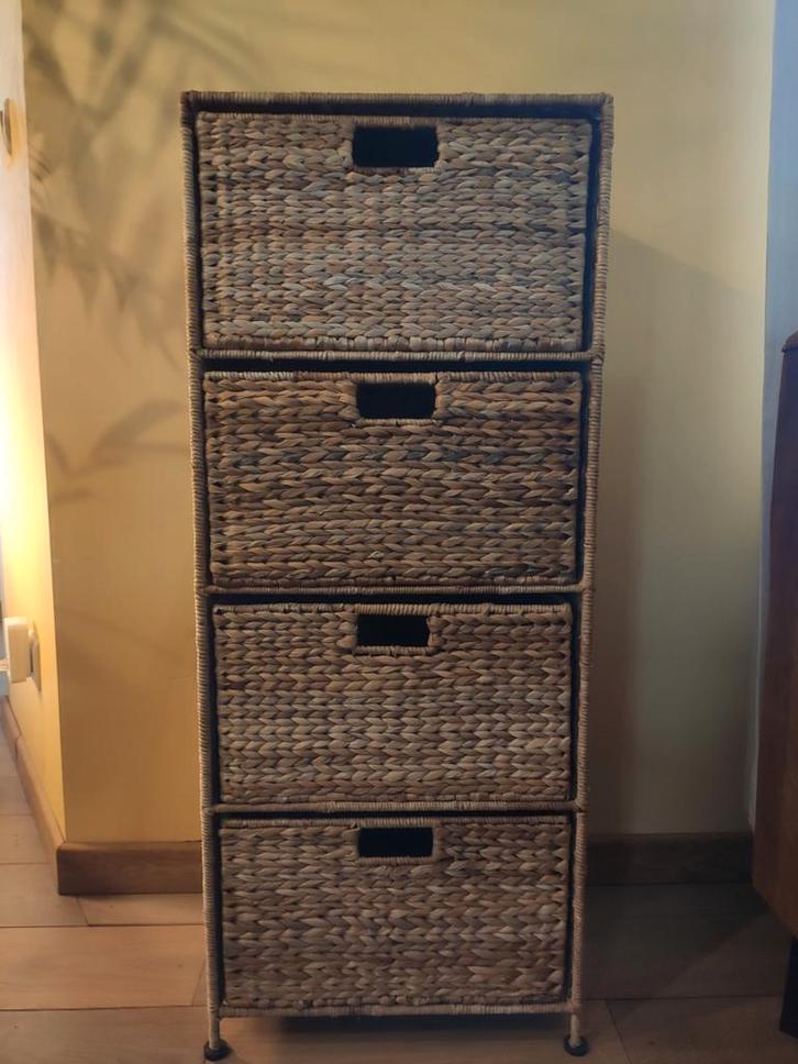 Opbergkast met 4 manden/schuiven in gevlochten waterhyacint, Huis en Inrichting, Kasten | Ladekasten, Zo goed als nieuw, Ophalen