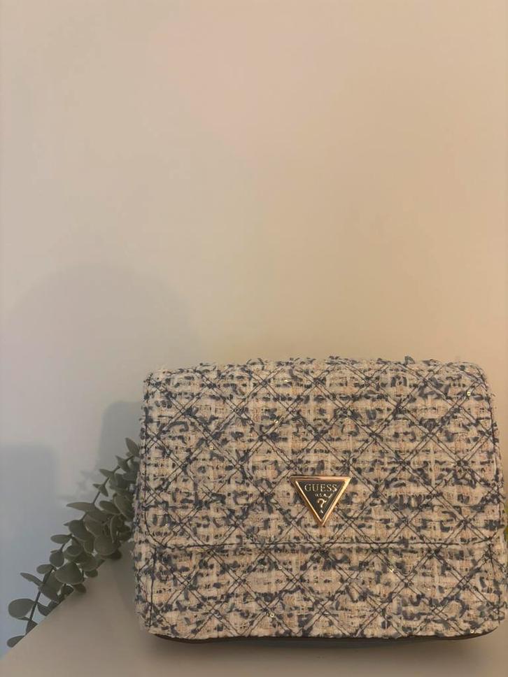 Guess tas, Handtassen en Accessoires, Tassen | Damestassen, Zo goed als nieuw, Ophalen of Verzenden