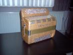 Accordeon in zeer goede saat (do3) !, Muziek en Instrumenten, Accordeons, Zo goed als nieuw, 96-bas, Knopaccordeon, Met riemen