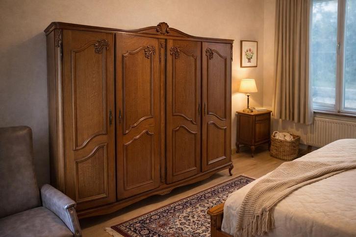 Volledige slaapkamer – bed + klerenkast + 1 nachtkastje, Huis en Inrichting, Slaapkamer | Complete slaapkamers, Zo goed als nieuw