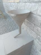 Zeer grote zinken trechter, Ophalen