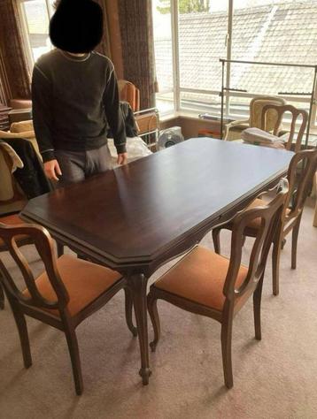 Antieke eettafel + 6 stoelen TE KOOP beschikbaar voor biedingen