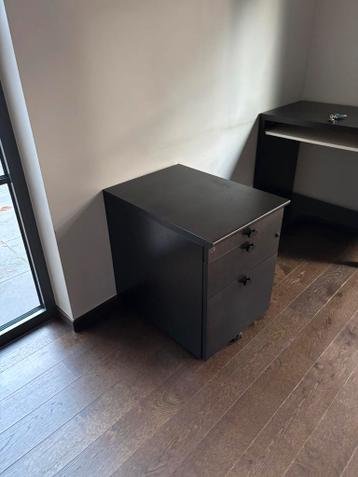 Gratis - ladeblok - zelf af te halen in keerbergen