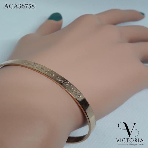 Victoria dames armband reliëfletters "Walk On The Wild Side", Handtassen en Accessoires, Armbanden, Nieuw, Staal, Goud, Ophalen of Verzenden