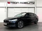 Skoda Superb Superb Combi 1.5TSI DSG Selection PANO*CAM*CARP, Auto's, Skoda, Stof, 4 cilinders, 2124 kg, Zwart