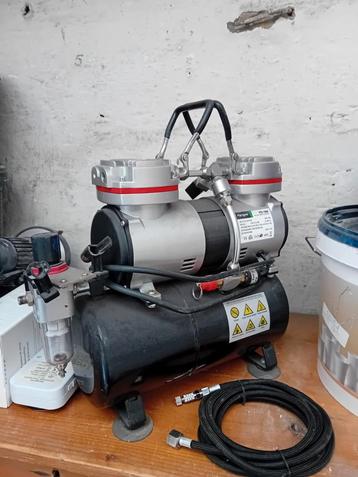 Compressor Fengda, Sans huile, Moins de 25 litres, Enlèvement ou Envoi, Moins de 200 litres/min