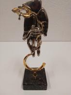 Mooi Verguld bronzen beeld“Gezicht in hand”–Jean-Paul Cleren, Enlèvement ou Envoi