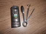 cure pipe + porte briquet en metal pour fumeur, Enlèvement ou Envoi, Briquet