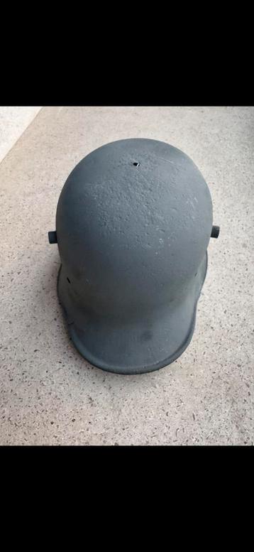 Wo1 Duitse helm met inslag beschikbaar voor biedingen