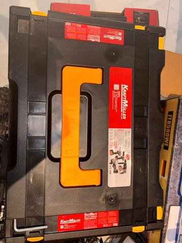 Comple unet pakket van 4 draadloze gereedschappen  beschikbaar voor biedingen