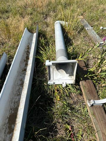 Pvc dakgoot beschikbaar voor biedingen