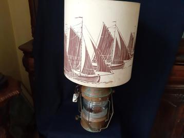 Lampe de chalutier beschikbaar voor biedingen