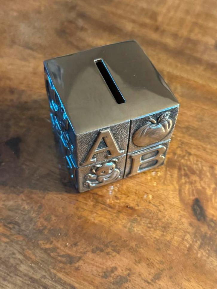 Verzilverde spaarpot kubus, Verzamelen, Spaarpotten, Zo goed als nieuw, Ophalen of Verzenden