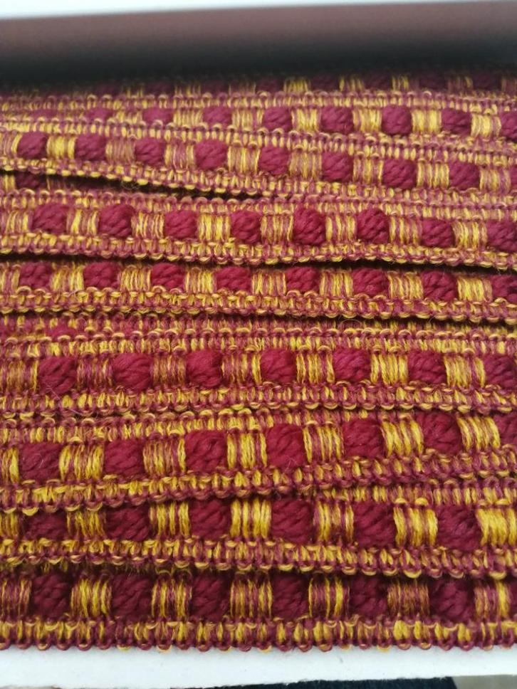 bordeaux - goudgeel afboordlint, Hobby en Vrije tijd, Naaien en Fournituren, Nieuw, Lint, Band of Elastiek, Ophalen of Verzenden