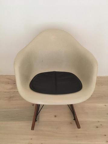 Eames Chair Seatdot Zitkussen – 2x Zwart  beschikbaar voor biedingen