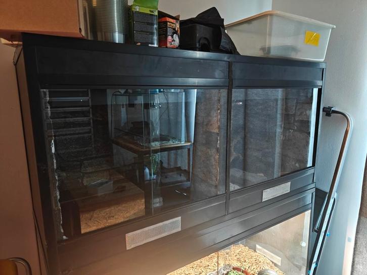 Betonplex terrarium in nieuwstaat!, Dieren en Toebehoren, Reptielen en Amfibieën | Toebehoren, Zo goed als nieuw, Ophalen