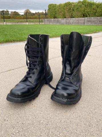 ABL Combatshoes beschikbaar voor biedingen