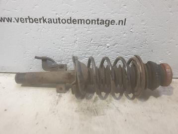 VEERPOOT LINKS VOOR Ford Puma (01-1997/06-2002) beschikbaar voor biedingen